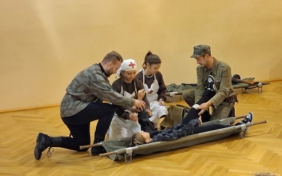 POKAZ HISTORYCZNY Z POWSTANIA WARSZAWSKIEGO