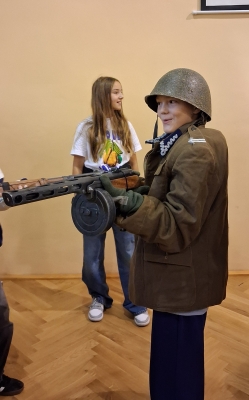 POKAZ HISTORYCZNY Z POWSTANIA WARSZAWSKIEGO
