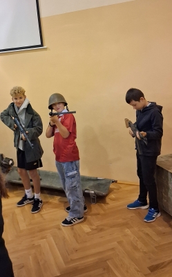 POKAZ HISTORYCZNY Z POWSTANIA WARSZAWSKIEGO