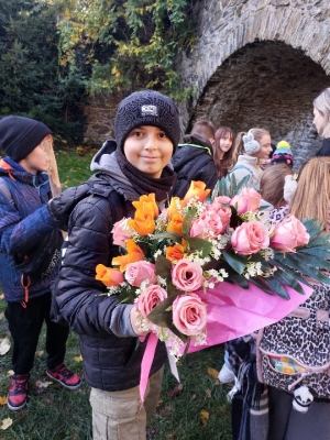 Niezwykła podróż w czasie - Odkrywanie Zamku Czocha z klasami 4a i 4c