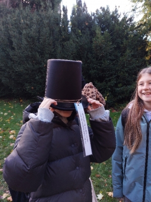 Niezwykła podróż w czasie - Odkrywanie Zamku Czocha z klasami 4a i 4c