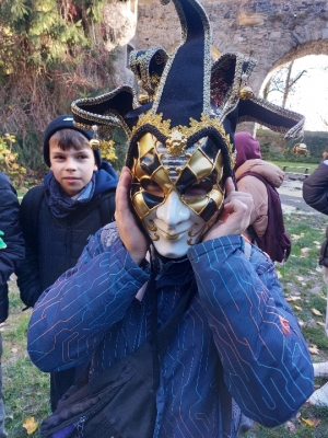 Niezwykła podróż w czasie - Odkrywanie Zamku Czocha z klasami 4a i 4c