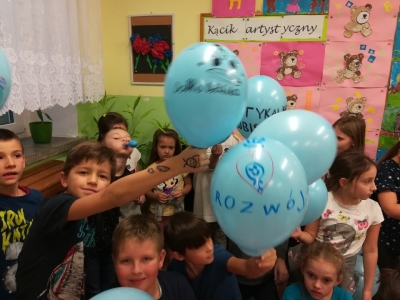 Niebiesko nam – Ogólnopolski Dzień Praw Dziecka w grupie V świetlicy